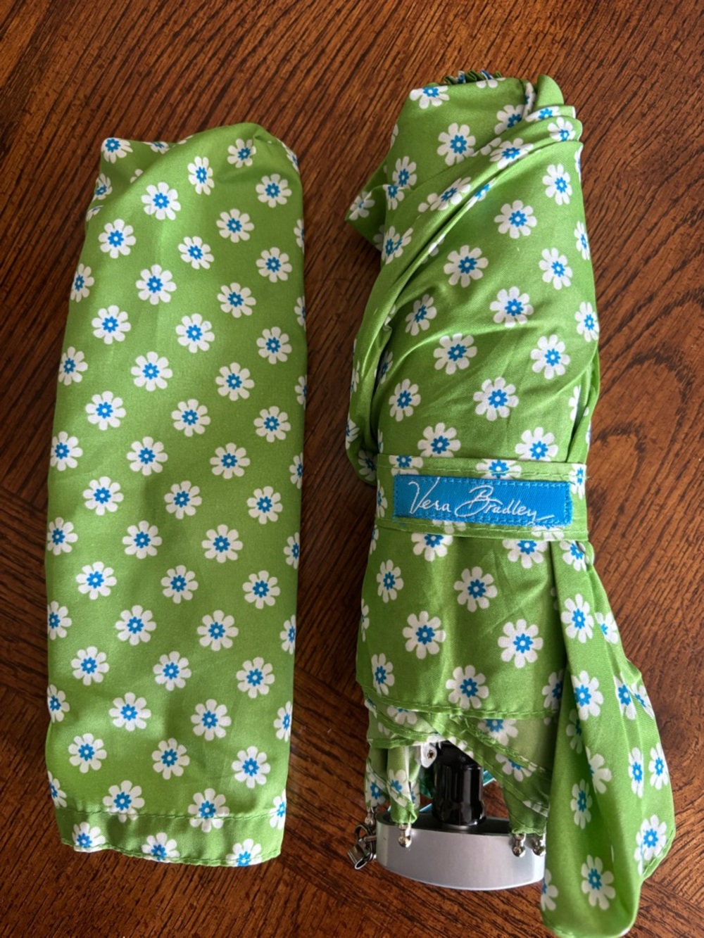 Vera Bradley Apple Green Floral Foldable Umbrella